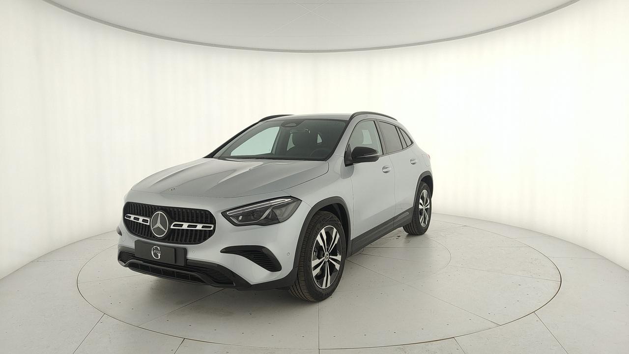 Mercedes-Benz GLA 200 d automatic