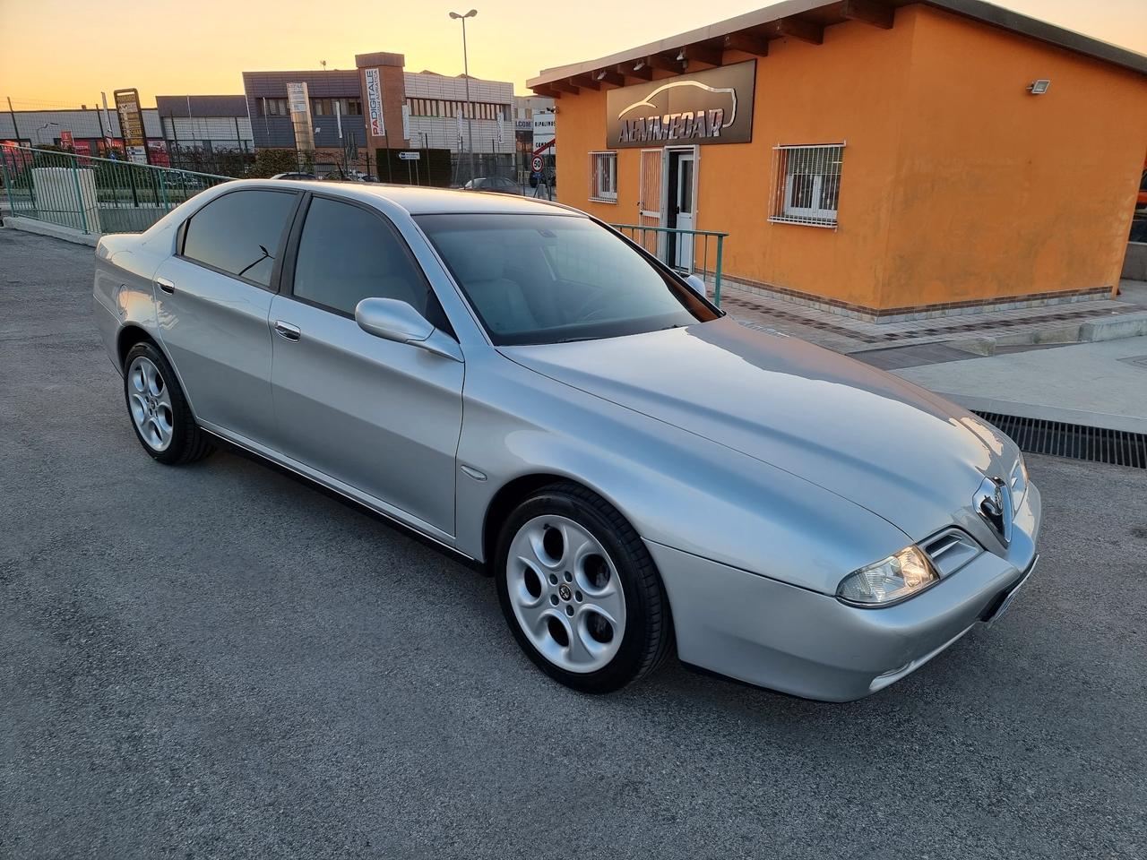 Alfa Romeo 166 2.0i V6 turbo cat Super