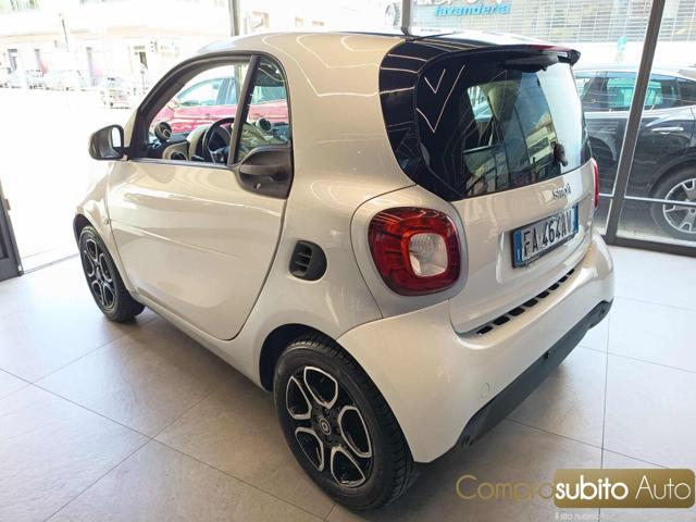 SMART ForTwo 1000 52 kW MHD coupé pure