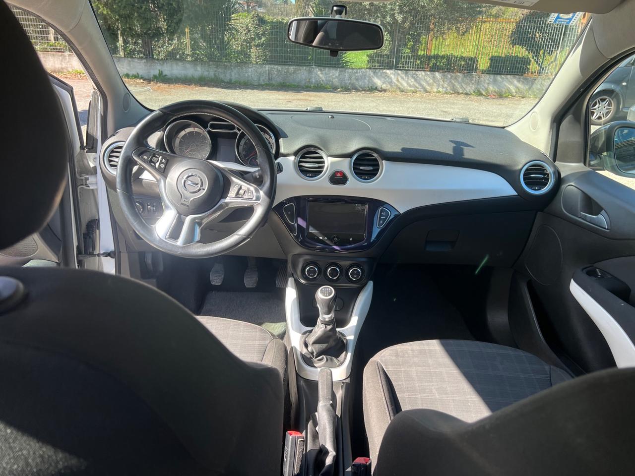 Opel Adam 1.2 70 CV Glam