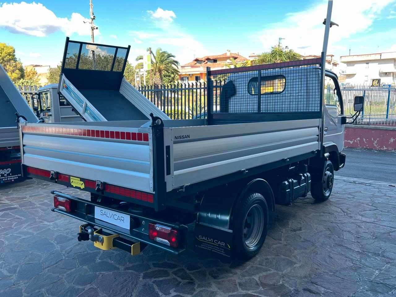 NISSAN CABSTAR RIBALTABILE TRILATERALE ANNO IMMATRICOLAZIONE 2002