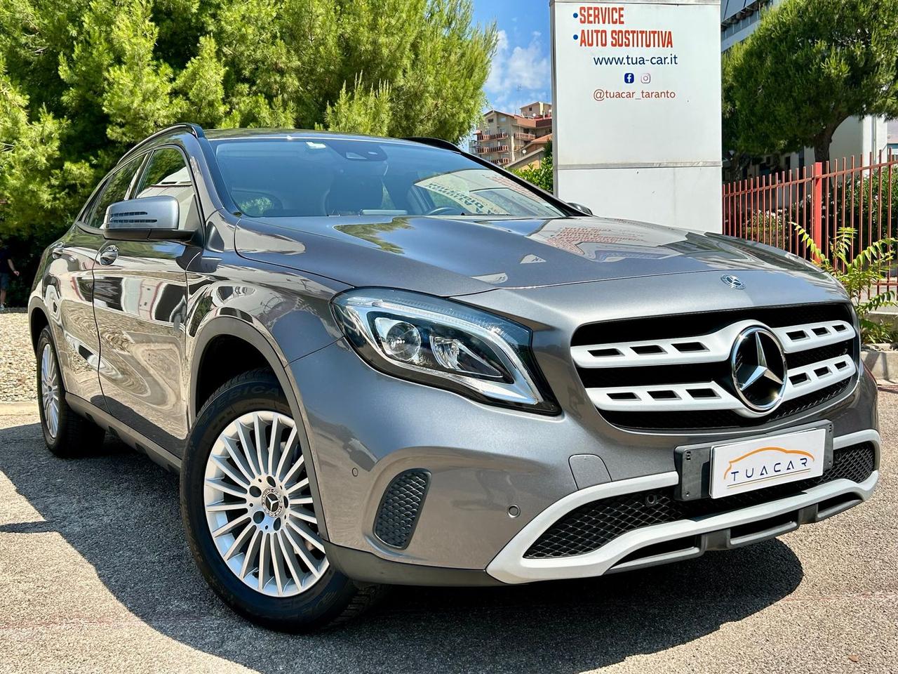 Mercedes-Benz GLA 200 D 200 Business #11388