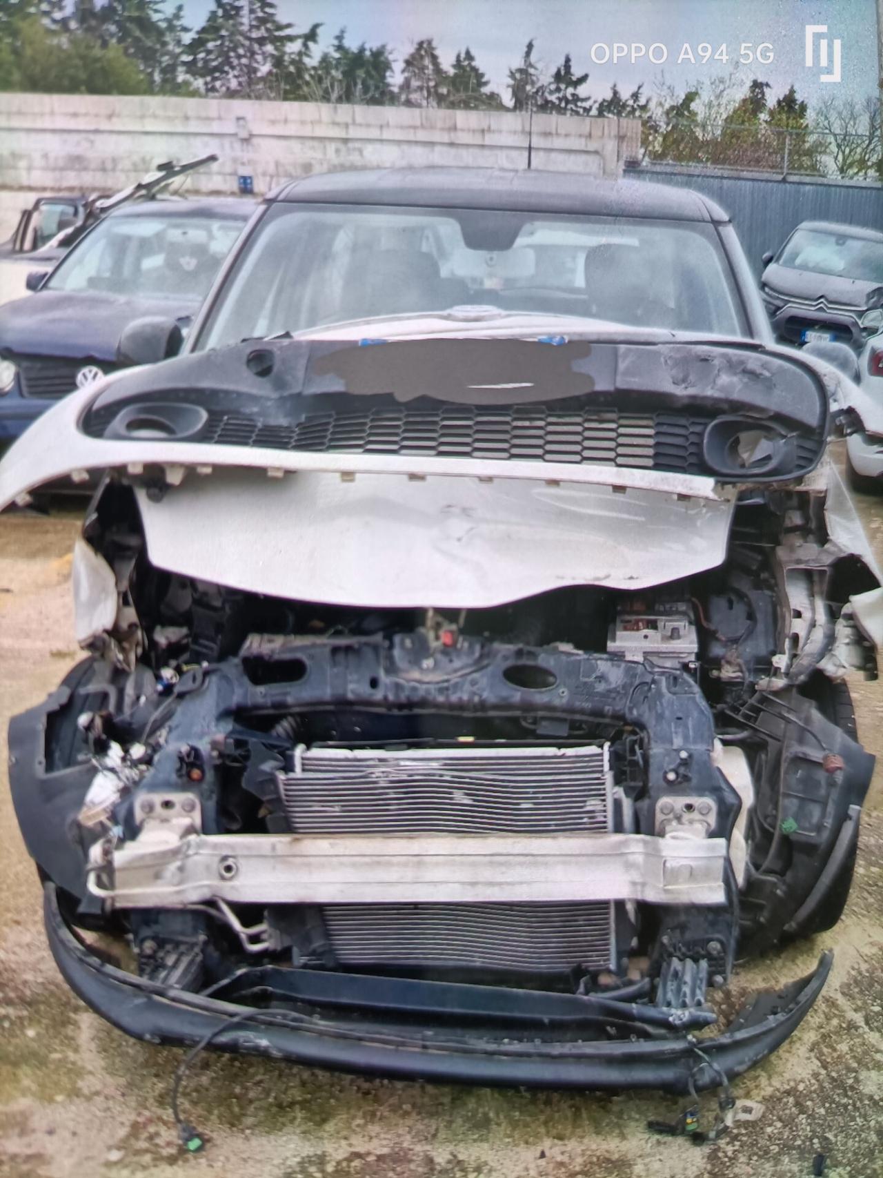 Fiat 500L 1.4 GPL sinistrata incidentata