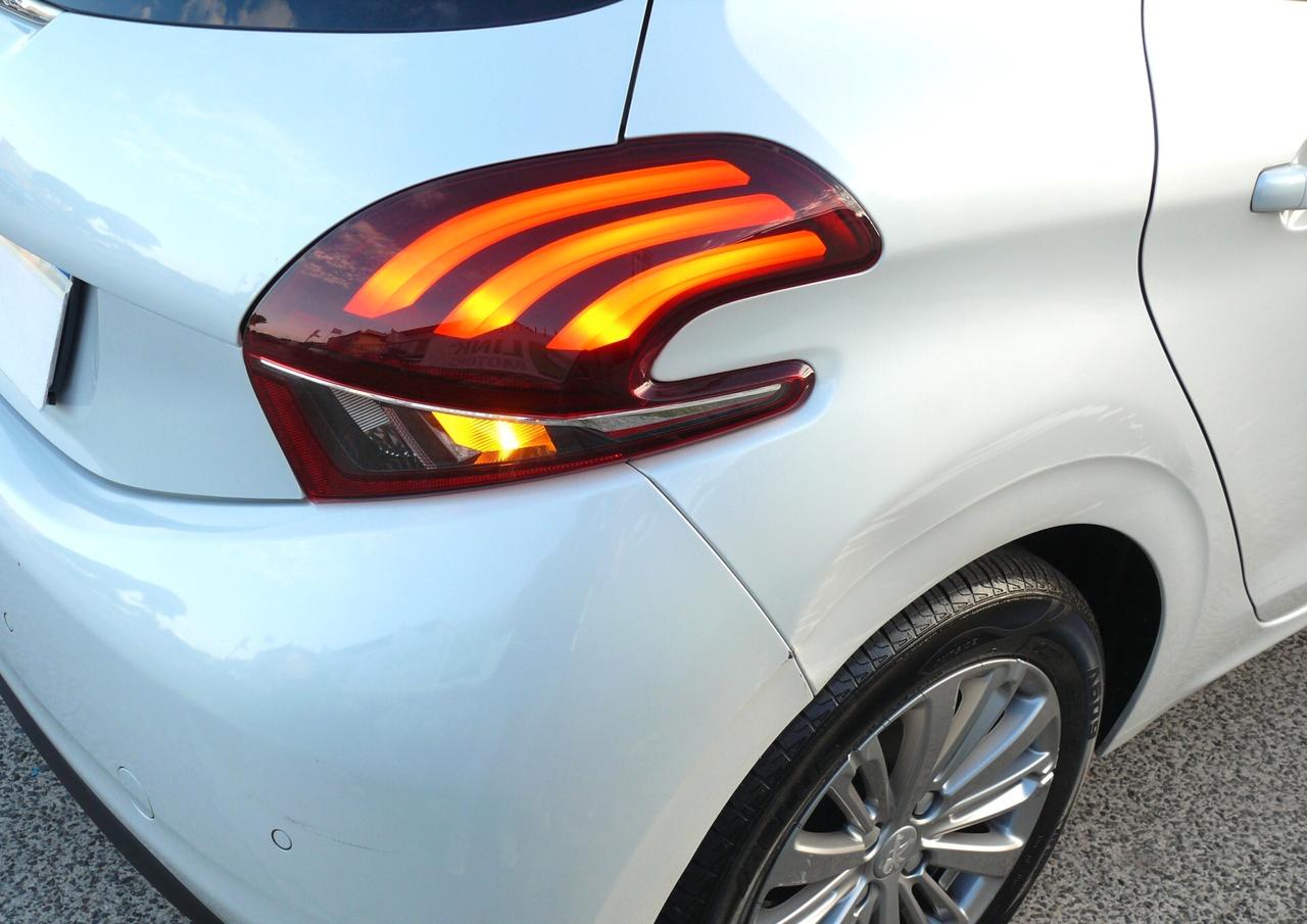 Peugeot 208 Allure (M1220)