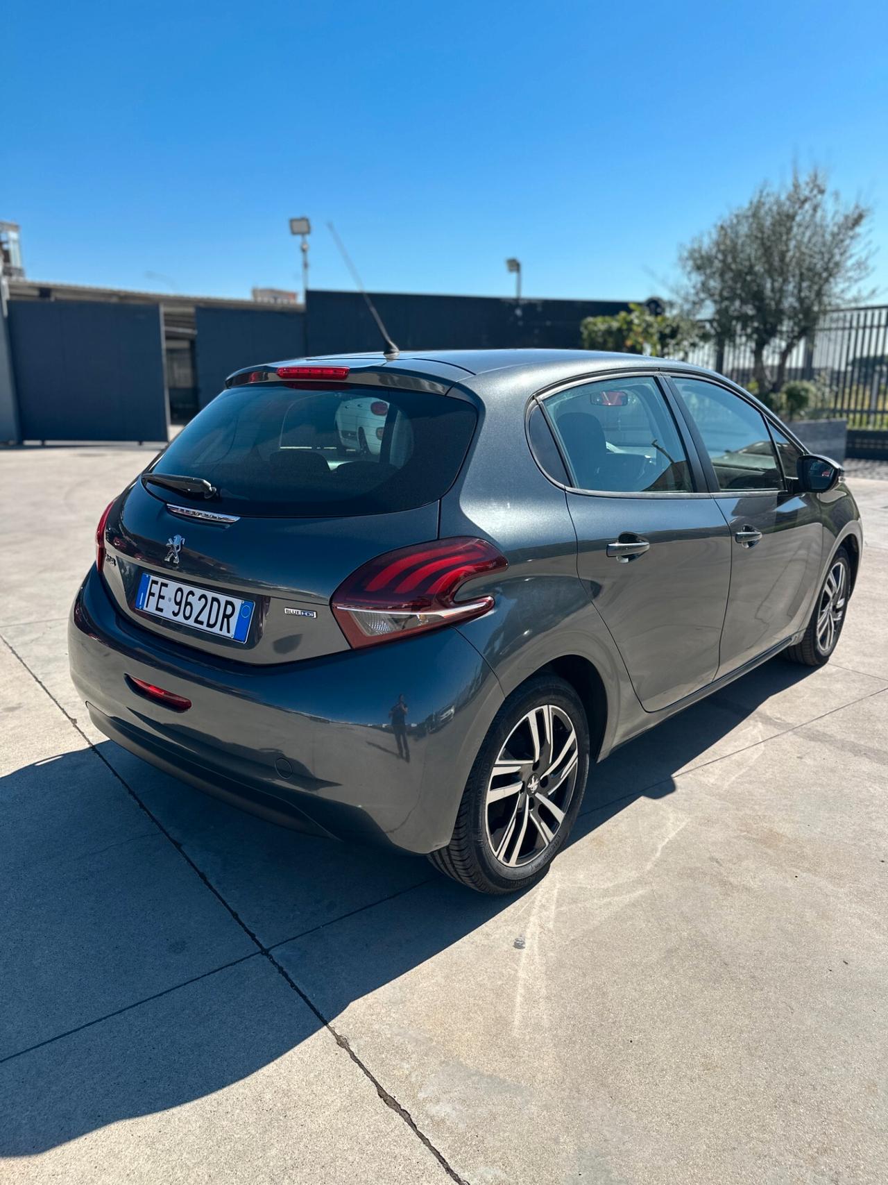 Peugeot 208 1.6 75Cv