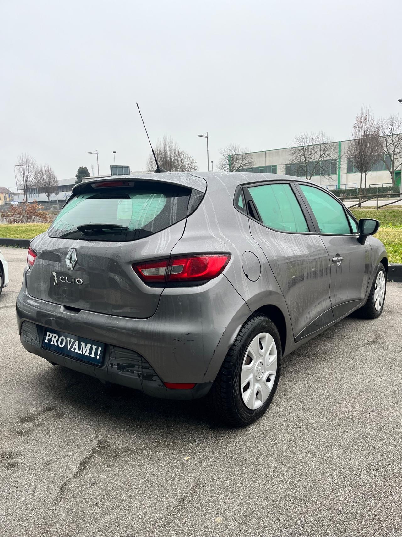 Renault Clio 1.2 75CV Neopatentati