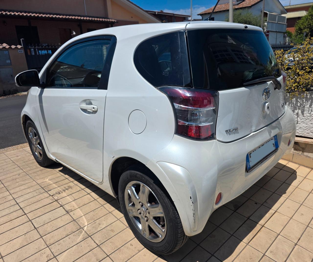 Toyota iQ 1.0 Lounge