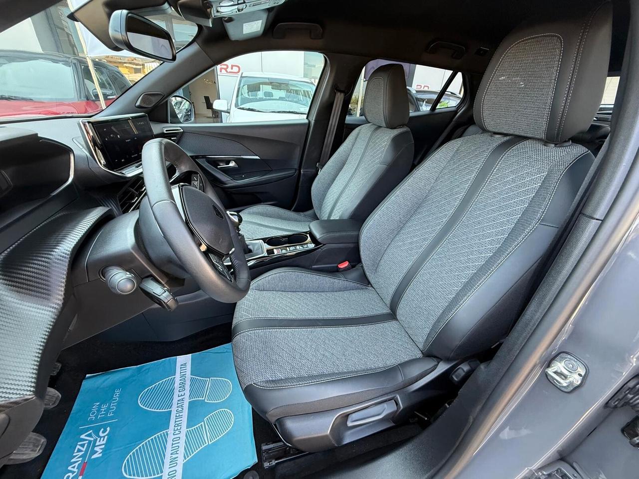 Peugeot 2008 PureTech 100 S&S Allure - ok neopatentati -