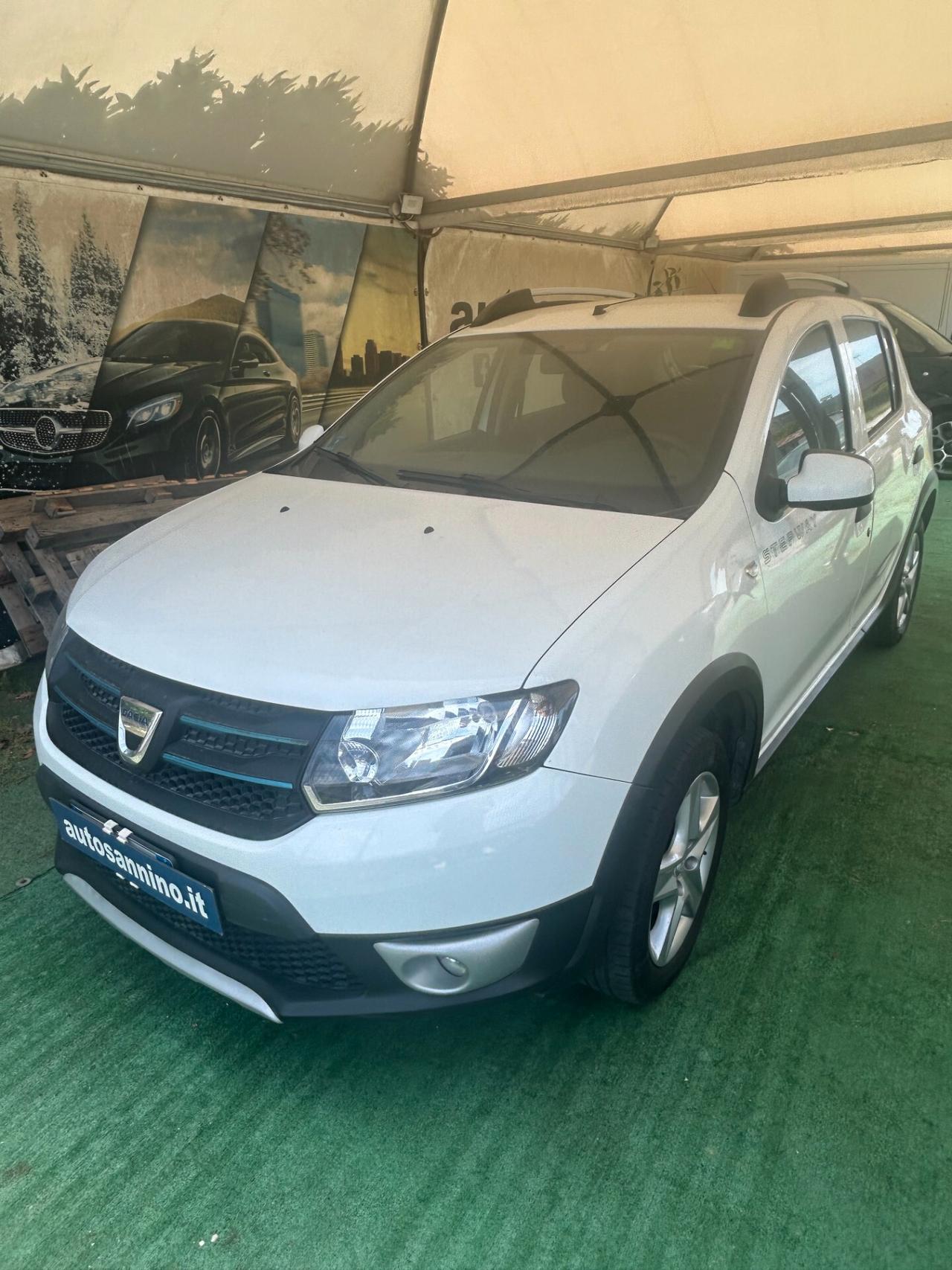 Dacia Sandero 0.9 TCe 12V T-GPL 90 Start&Stop SS Lauréate Family