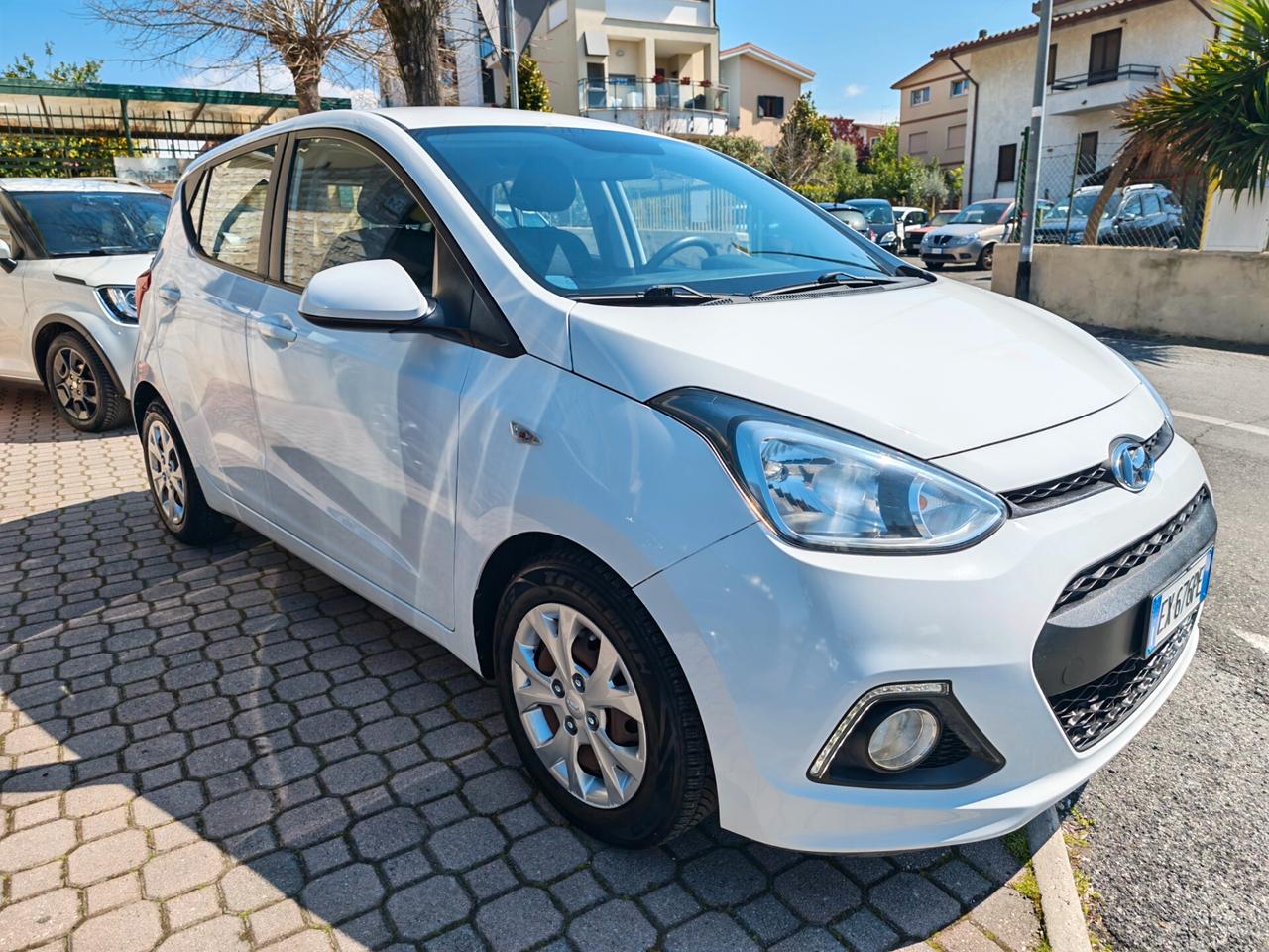 Hyundai i10 1.2 MPI Sound Edition