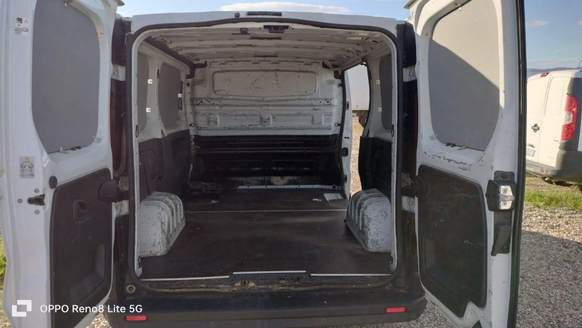 RENAULT trafic T27 1.6 dci 145cv L1H1 S&S E6 trafic T27 1.6 dci 145cv L1H1 S&S E6 IVA COMPRESA