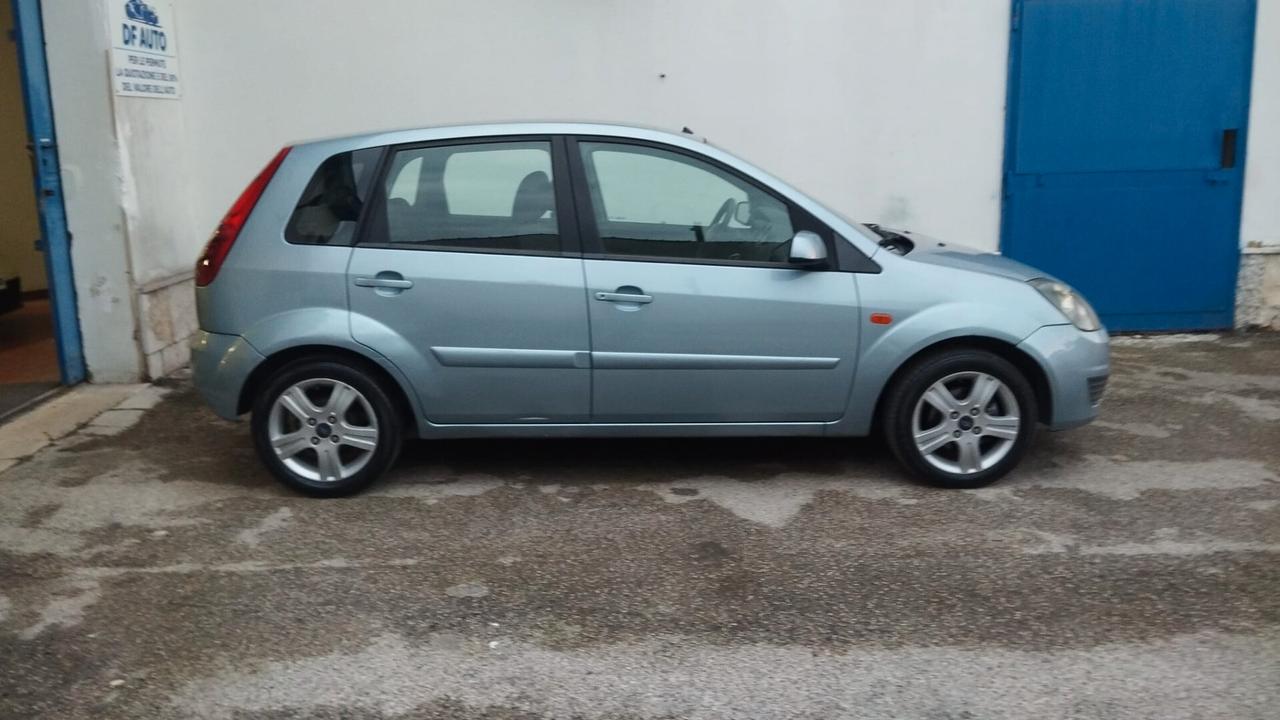 Ford Fiesta 1.4 TDCi 5p. Ghia