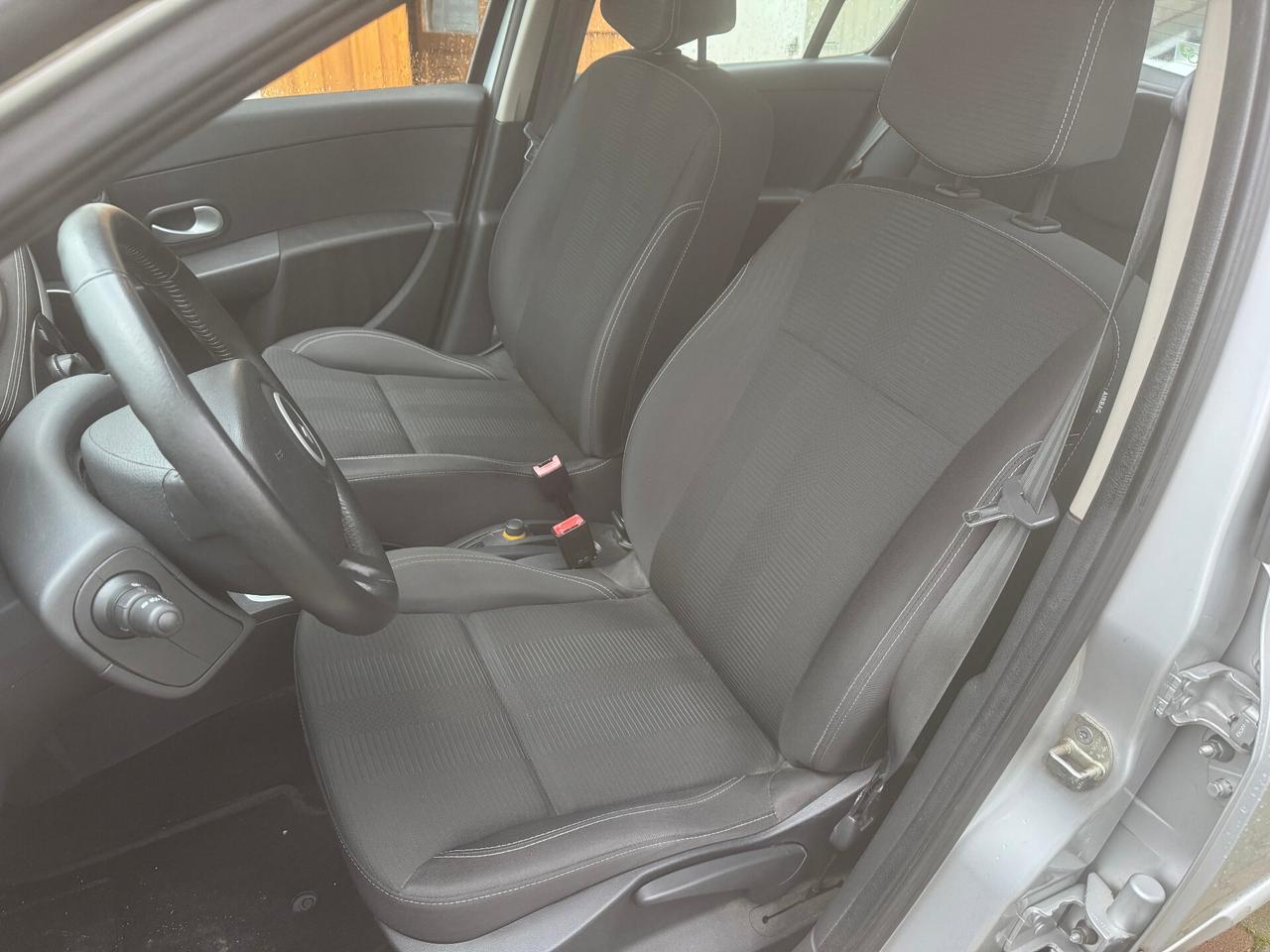 Renault Clio 1.2 16V 5 porte Dynamique 06/2011