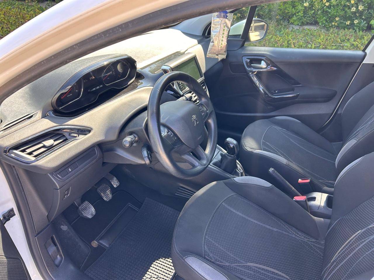 Peugeot 208 1.4 HDi 68 CV 5 porte Access