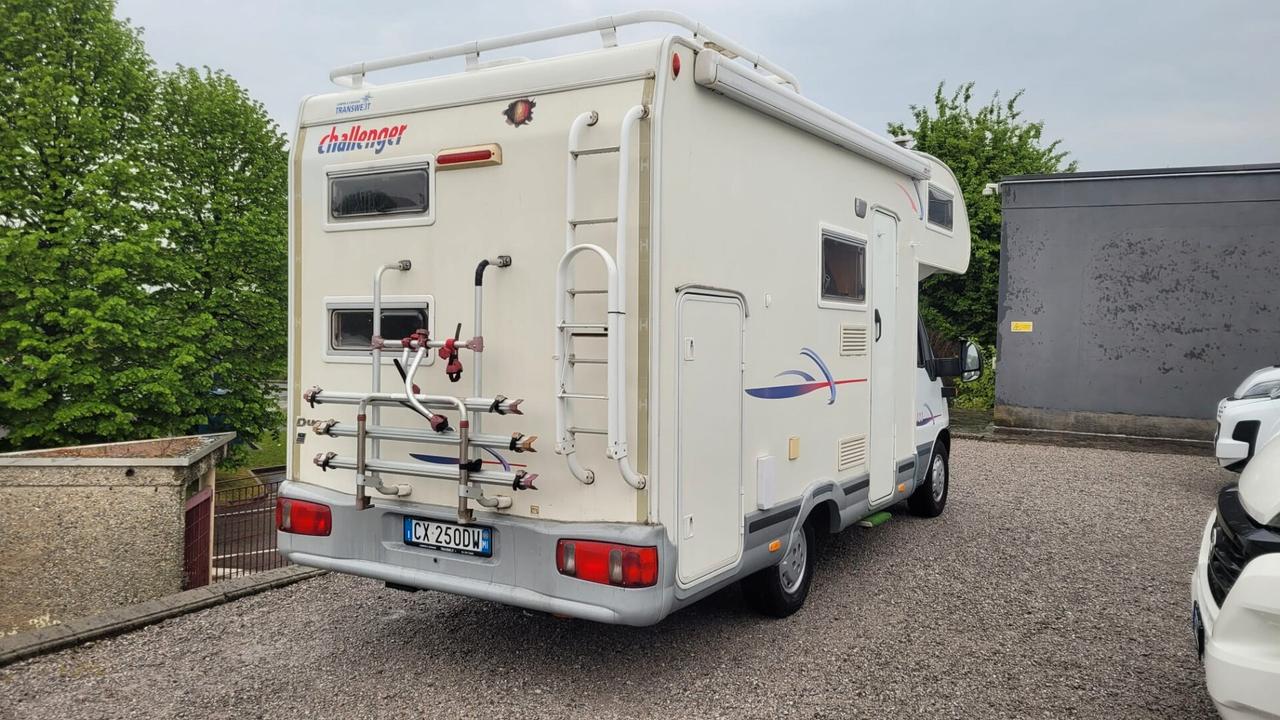 Challenger Mageo 123 Mansardato con letti a castello in coda