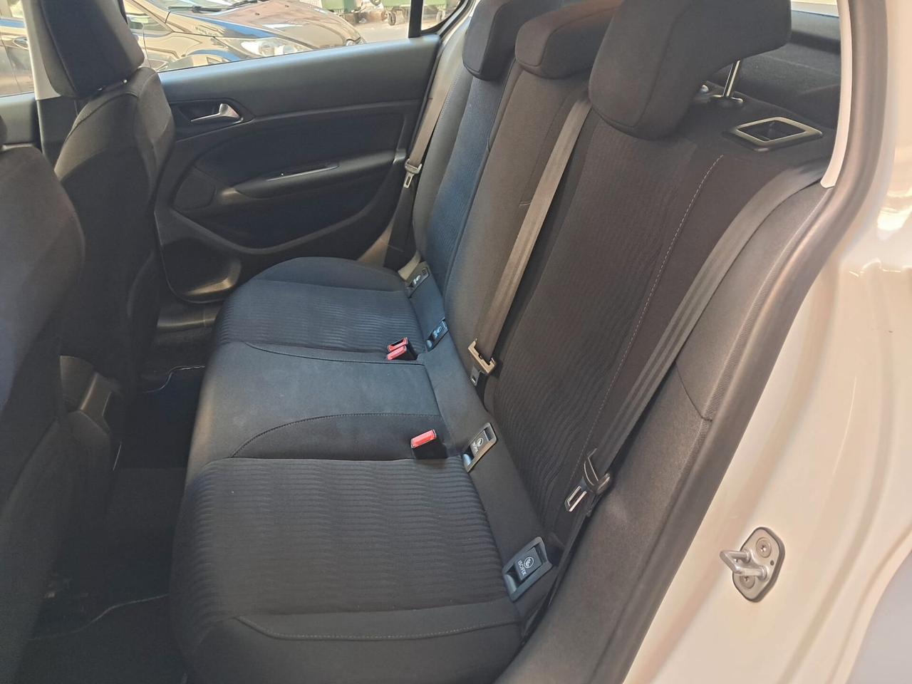 PEUGEOT 308 1.6 HDI 92 CV-NEOPATENTATI-Euro6990