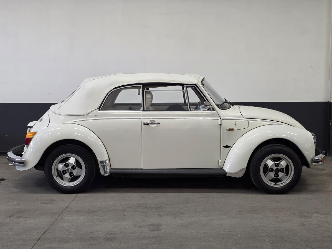 Volkswagen Maggiolino Cabrio