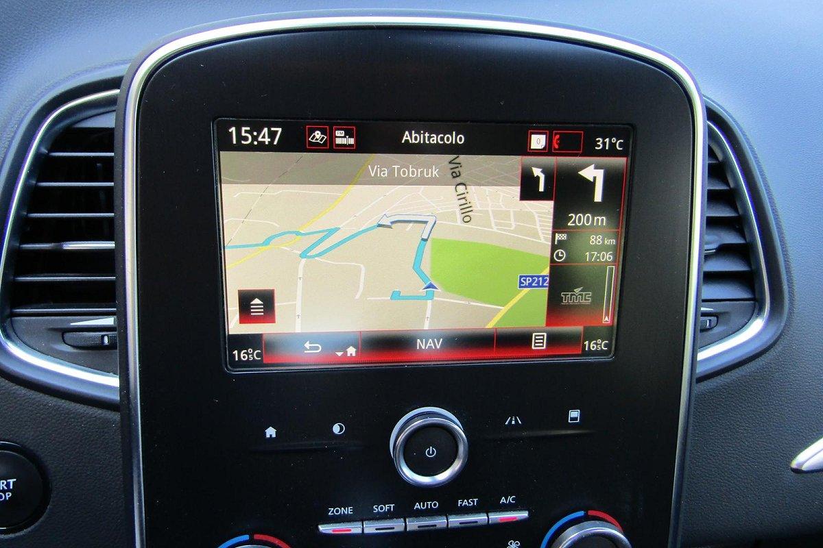 RENAULT Scénic Blue dCi 120 CV EDC Sport Edition2