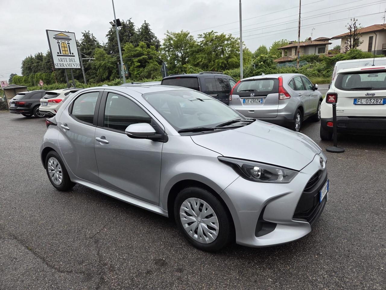 Toyota Yaris 1.5 Hybrid 5 porte Active FULL-HYBRID *NEOPATENTATO*