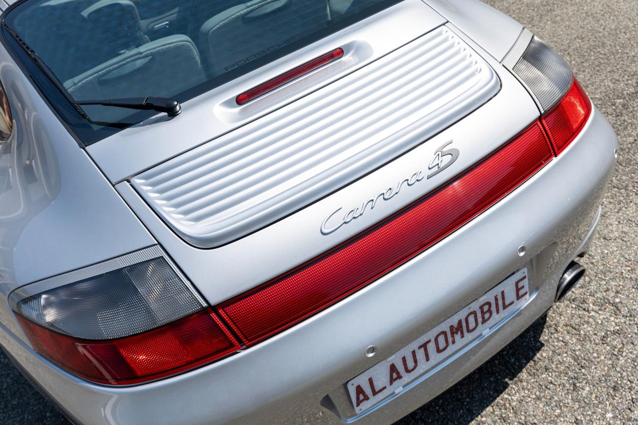 Porsche 911 Carrera 4S cat Coupé