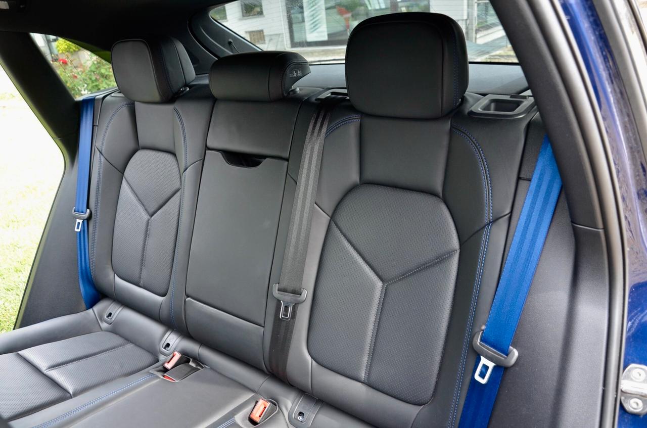 PORSCHE MACAN 2.0 T 265cv PDK, CRONOLOGIA SERVICE PORSCHE, TETTO, SCARICO SPORTIVO, SOSPENSIONI ADATTIVE, FARI PDLS, PERMUTE