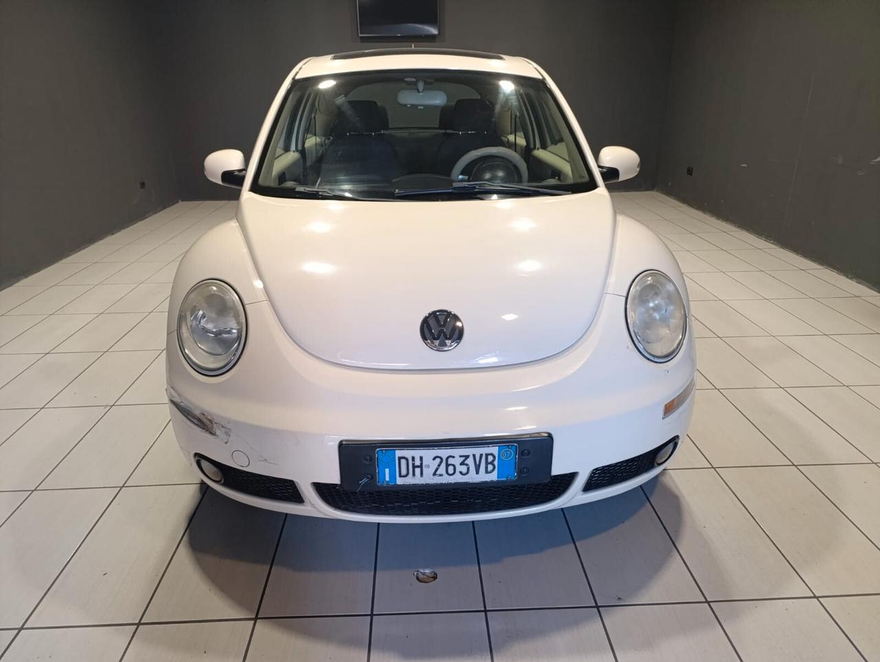 Volkswagen New Beetle del 2007 - benzina 140.000 km -