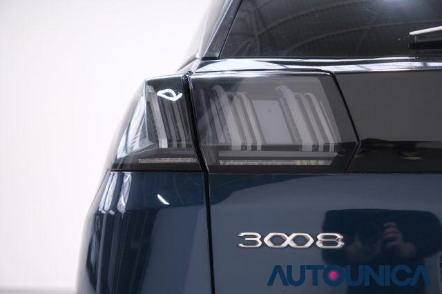 PEUGEOT 3008 HYBRID4 300 E-EAT8 ALLURE PACK