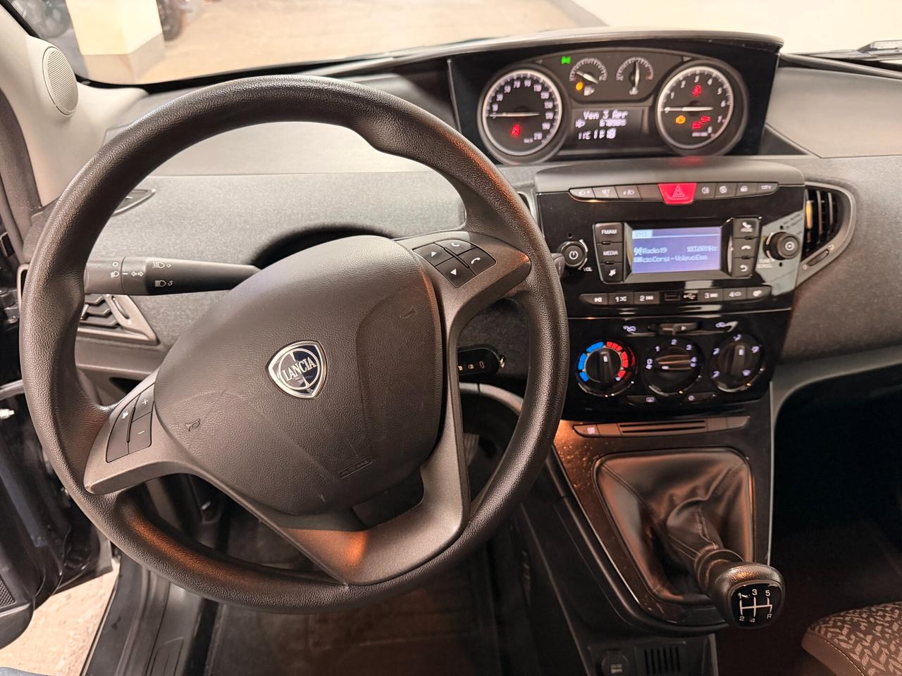Lancia Ypsilon 1.2 69 CV 5 porte S&S Elefantino Blu