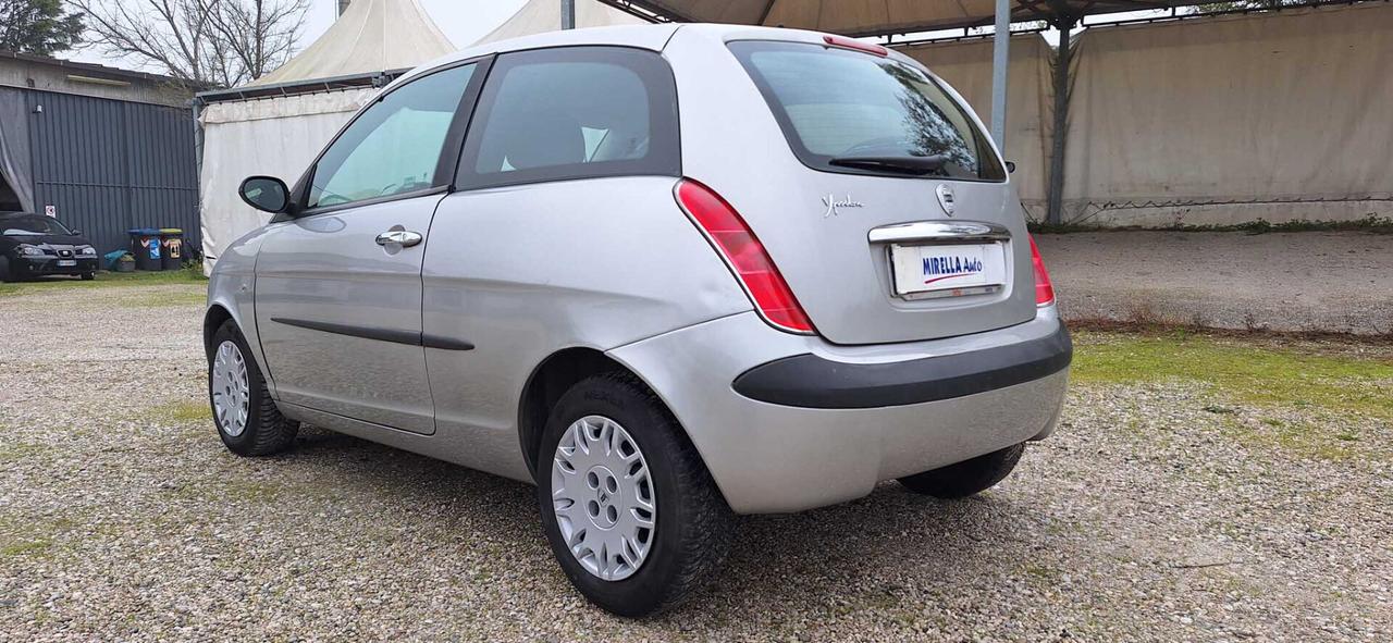 Lancia Ypsilon 1.2 Oro