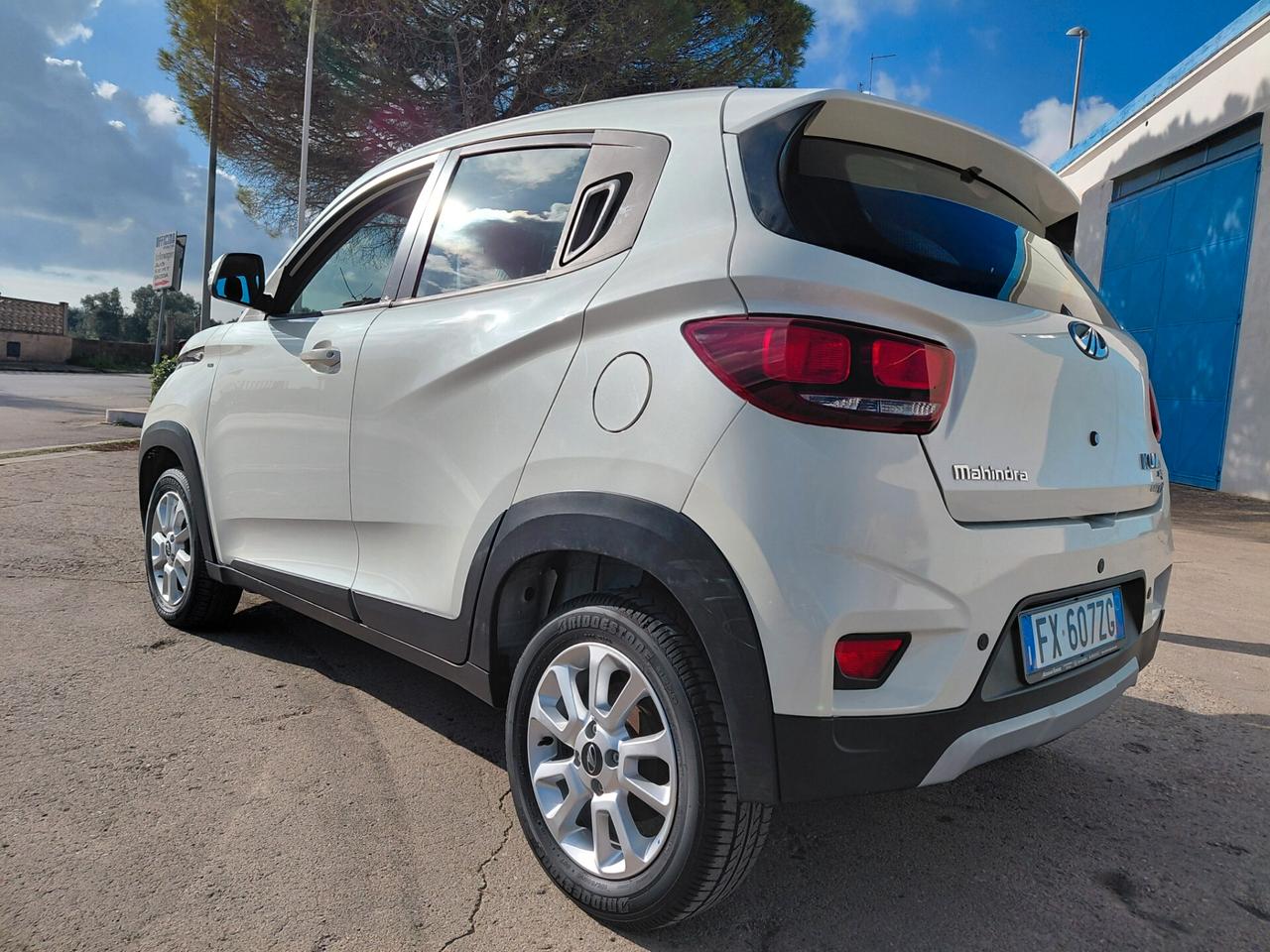 Mahindra KUV100 1.2 VVT M-Bifuel(GPL) K8