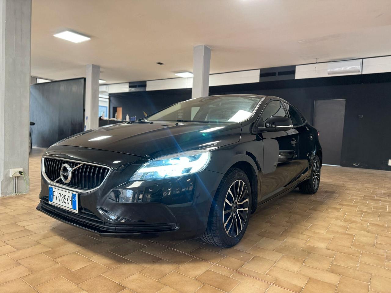 Volvo V40 D2 R-design