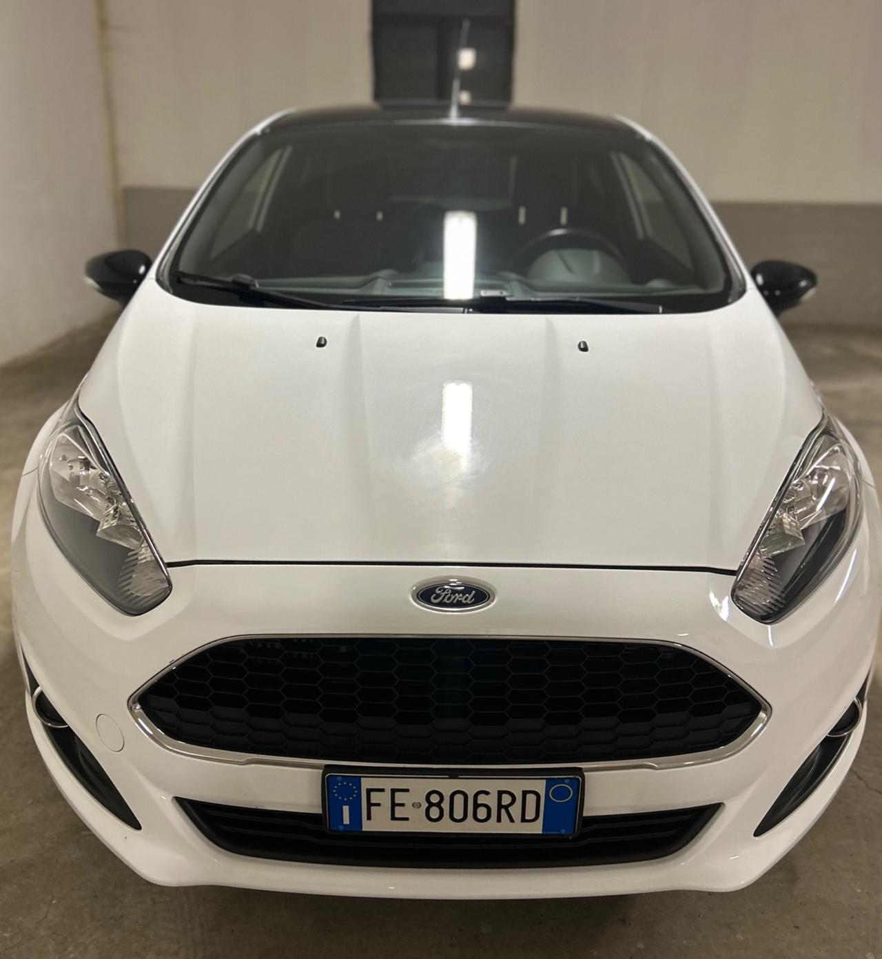 Ford Fiesta 1.5 TDCi 75CV 3 porte Black & White Edition