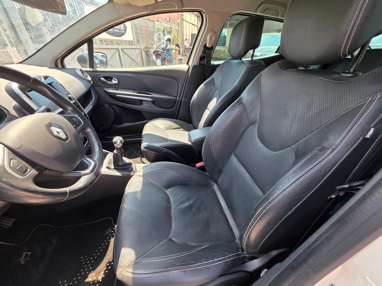 Renault Clio dCi 8V 90CV EDC Start&Stop 5 porte Energy Intens