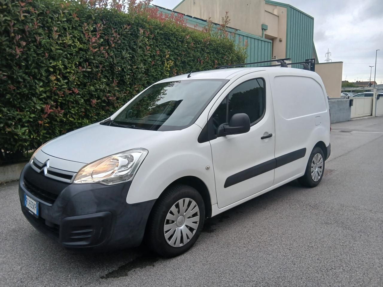 Citroen Berlingo BlueHDi 120 S&S Van 3 posti tua a € 193 mese IVA ESPOSTA