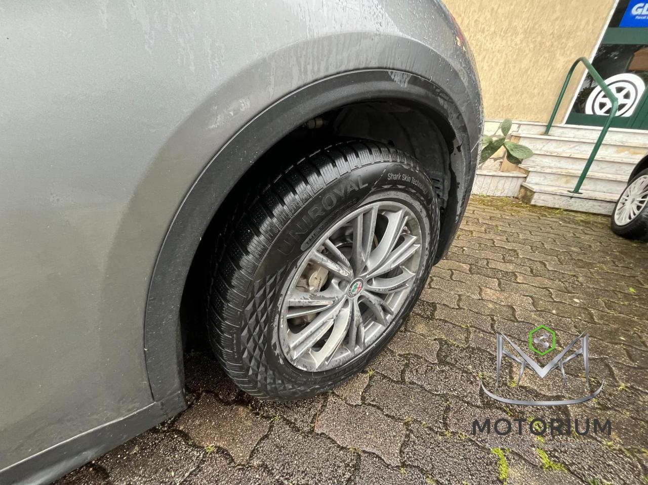 Alfa Romeo Stelvio 2.2 t Executive Q4 210cv auto