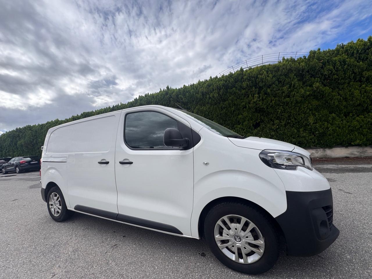 Peugeot Expert BlueHDi 100 PC-TN Combi Compact