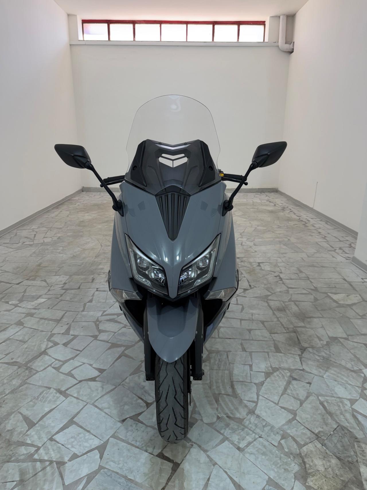 Yamaha TMAX 530 LUXE MAX