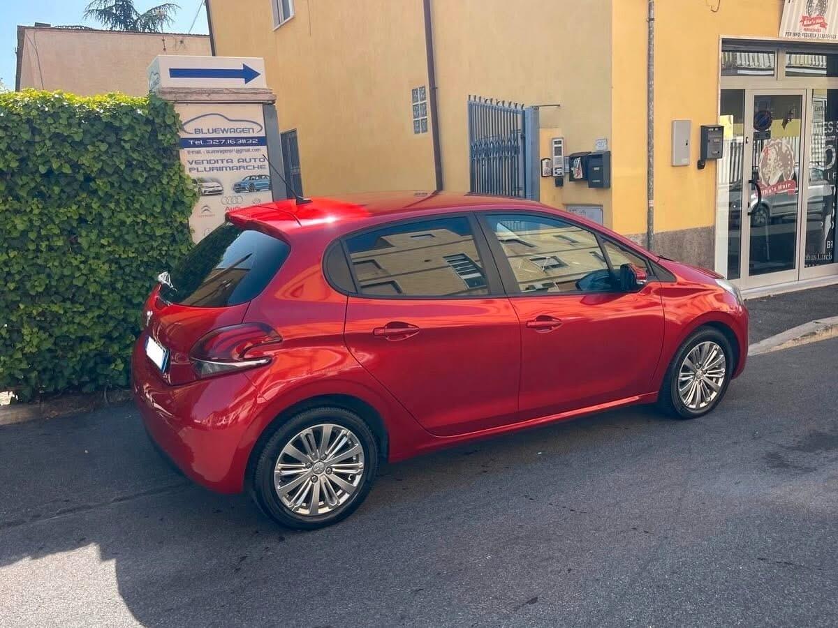 Peugeot 208 PureTech 82CV 5 porte Allure FINANZIABILE E CON SOLI KM 58.000