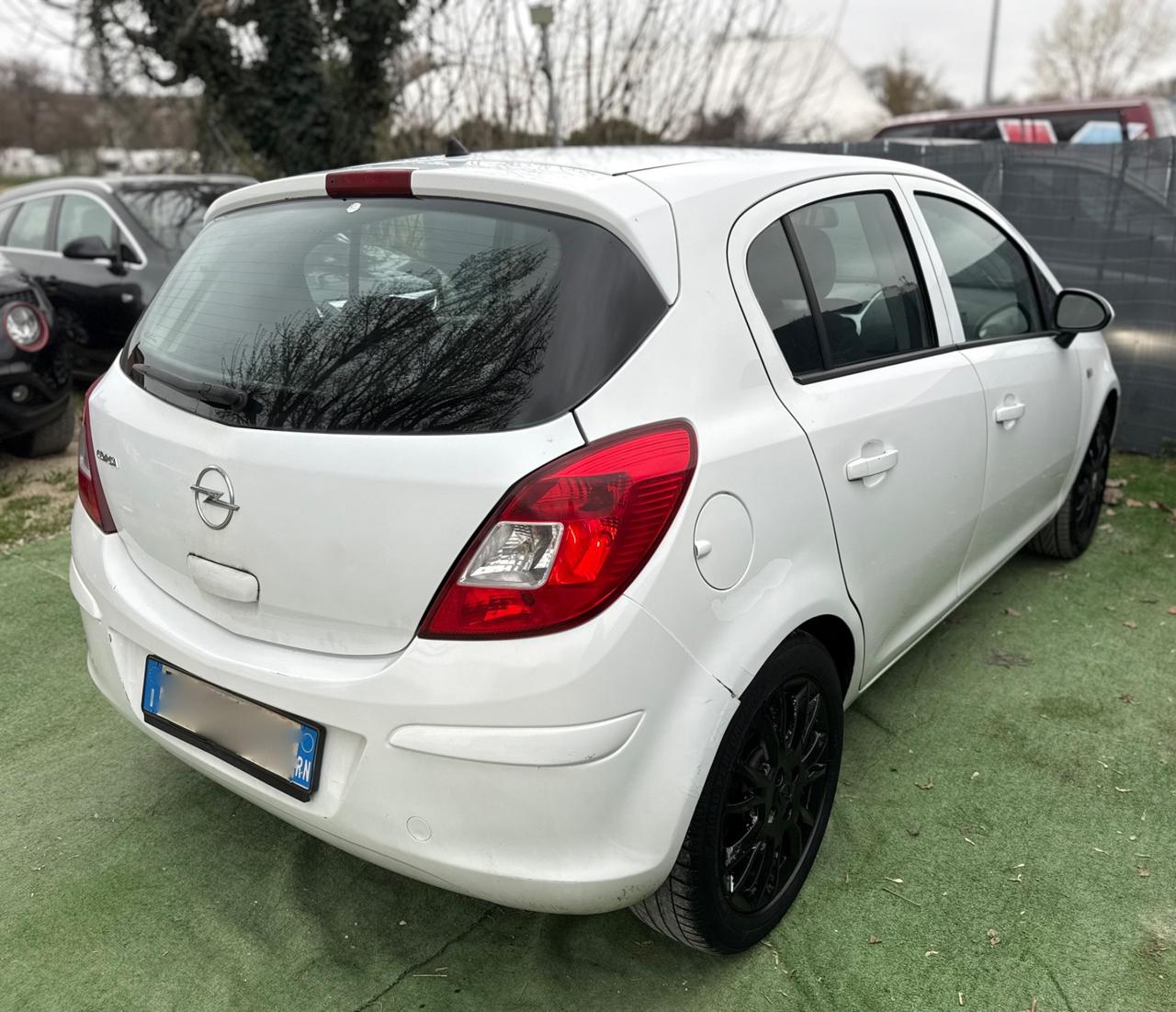 Opel CORSA 1.2 GPL 5 PORTE ENJOY NEOPATENTATI