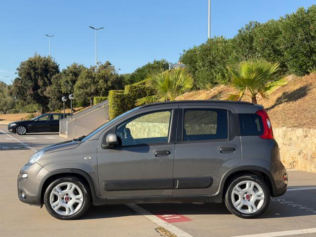 FIAT Panda 1.0 HYBRID CITY LIFE+CLIMATRONIC+SCHERMO+5POSTI