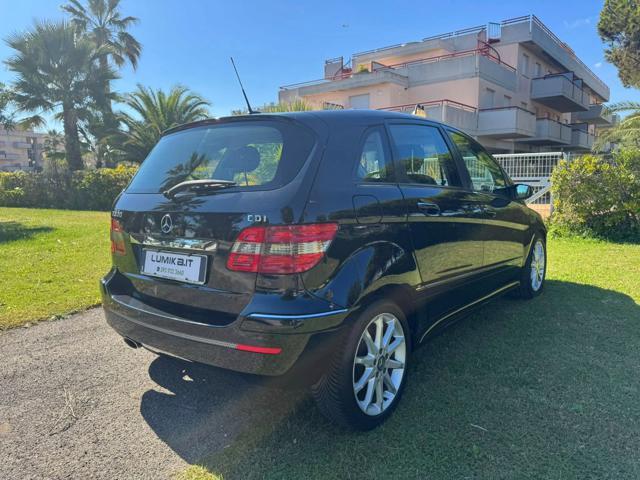 MERCEDES-BENZ B 200 CDI Sport