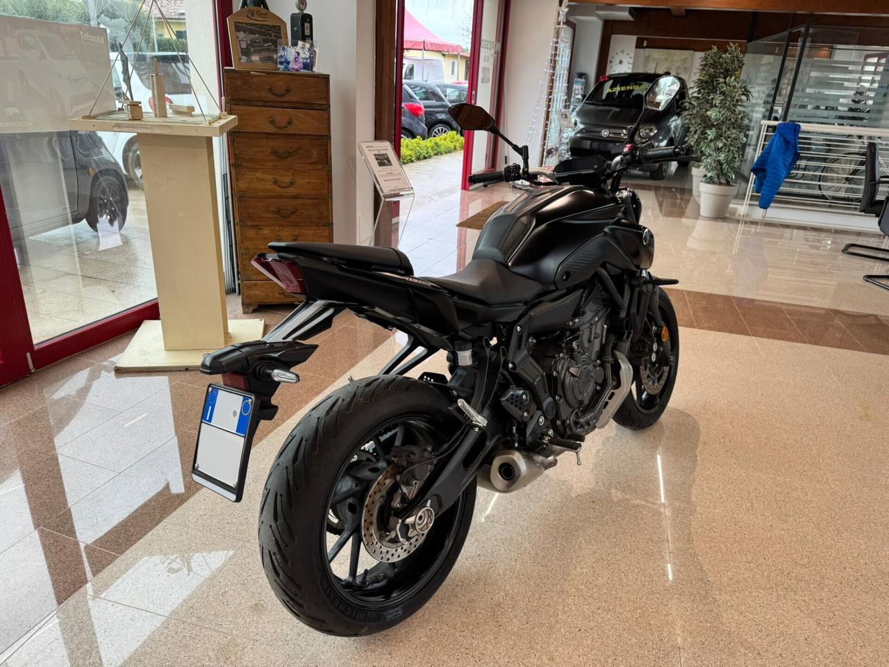 YAMAHA MT07 KM: 4.800