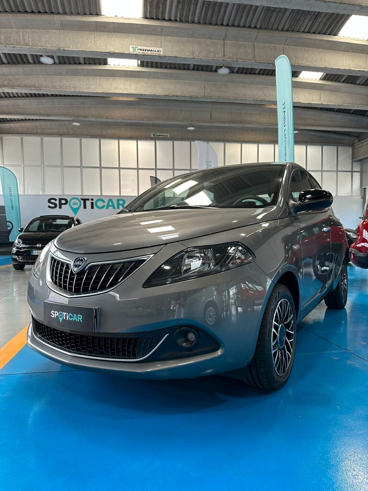 Lancia Ypsilon 1.0 2024 Hybrid Platino km aziendale