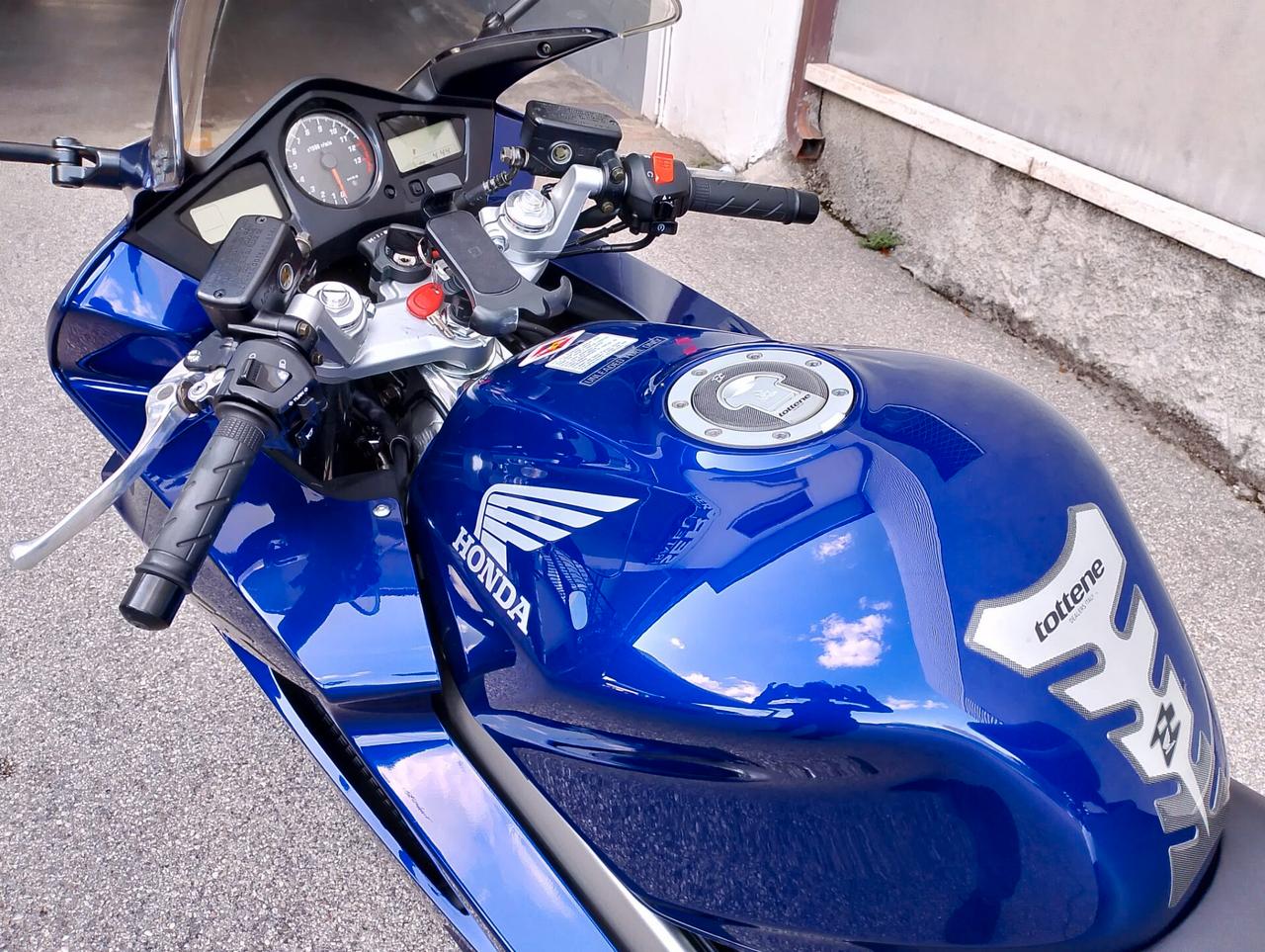 Honda VFR 800