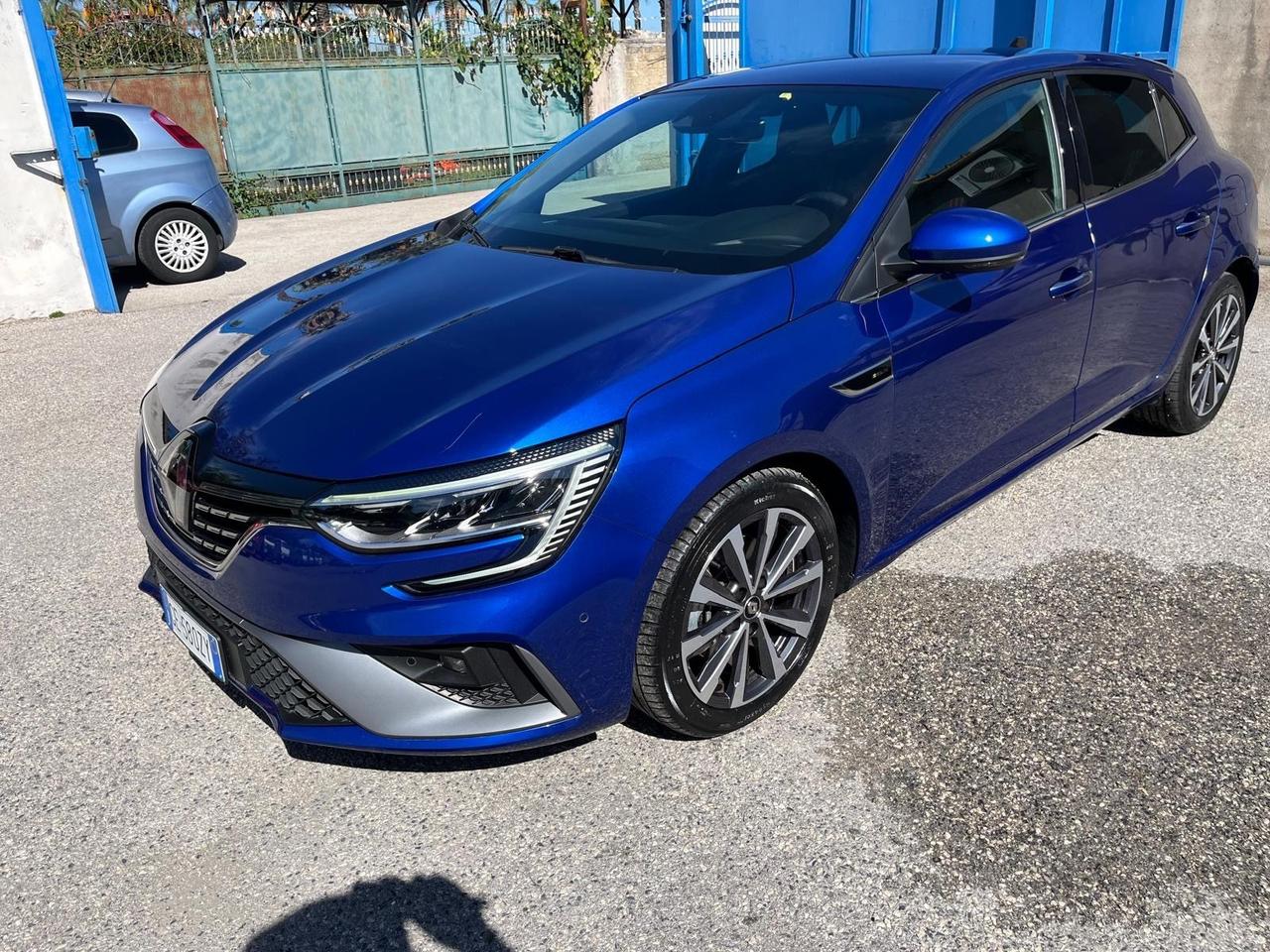 Renault megane-1.6 hybr. plug-in rs-line/aut.-2021