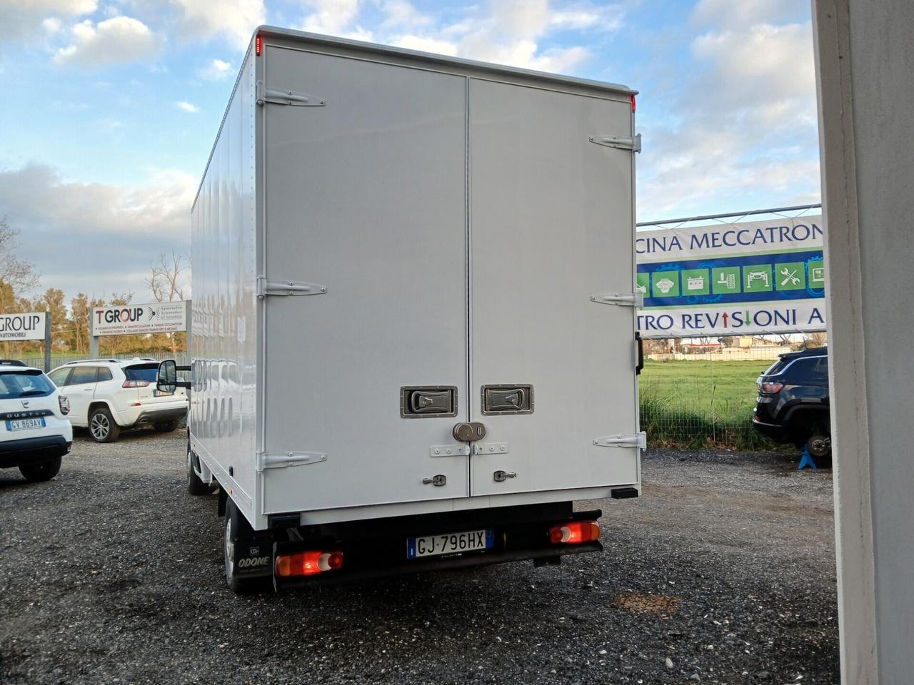 Peugeot Boxer 435 2.2 BlueHDi 140 S&S PLM Cabinato Premium