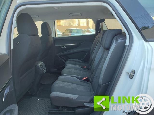 PEUGEOT 5008 BlueHDi 130 S&S Business