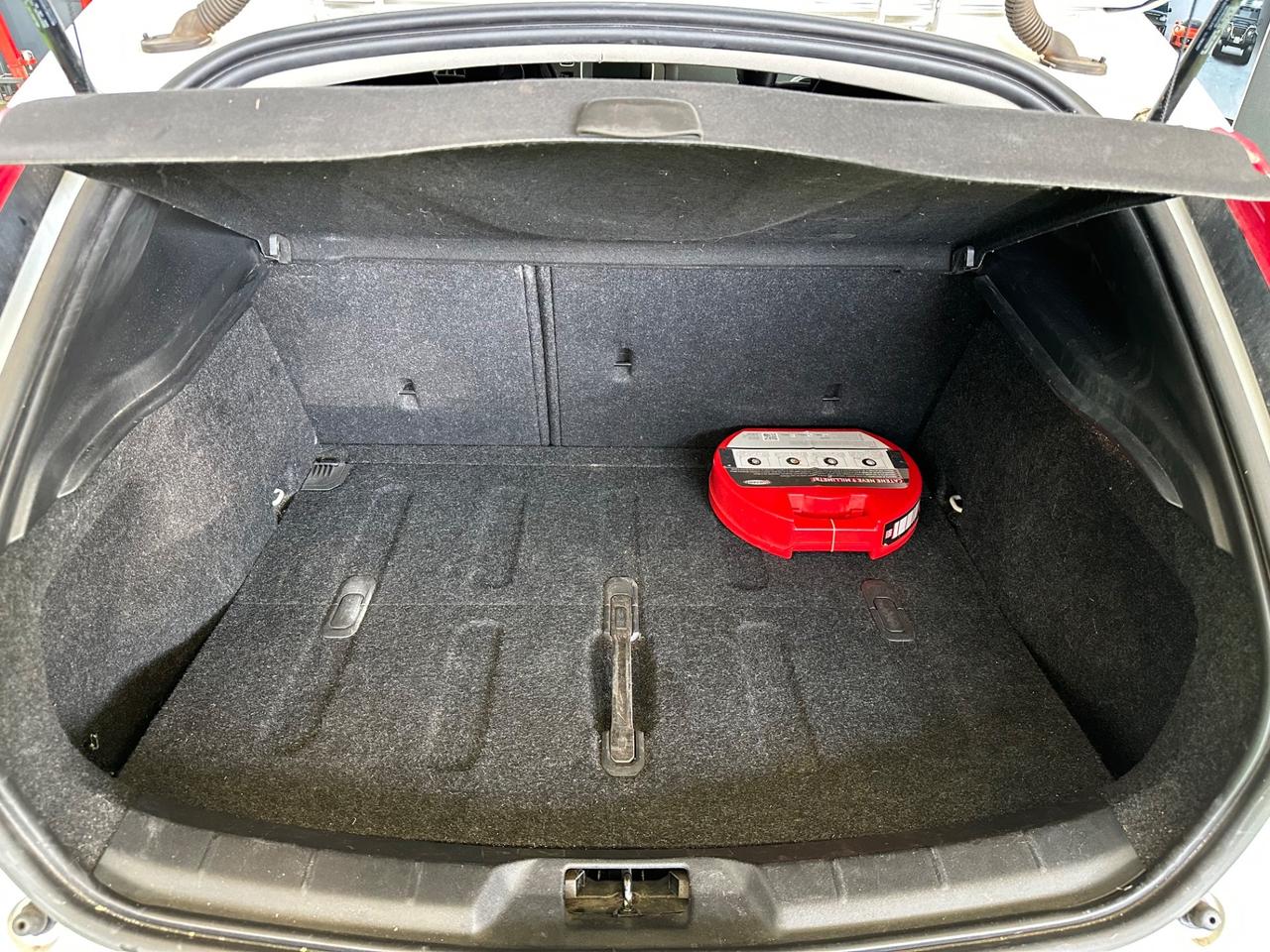 Volvo V40 2.0 D4 Geartronic R-design 177cv
