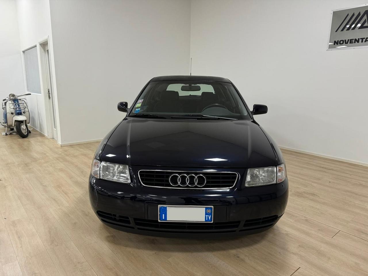 Audi A3 1.6 cat 5p. Ambition