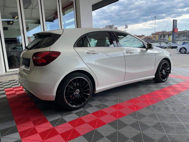 MERCEDES-BENZ A 180 d Premium *AMG PACK*